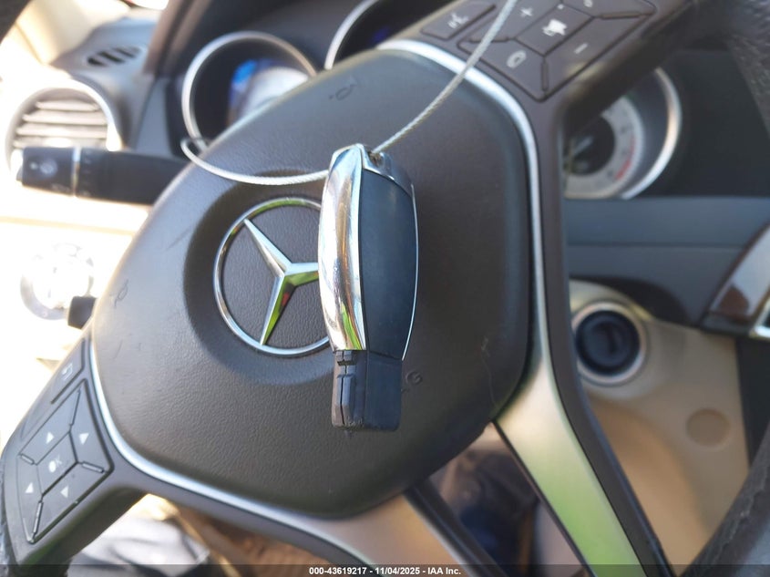 2014 MERCEDES-BENZ C 250 SPORT - WDDGF4HB4EA934700