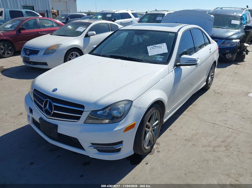 2014 MERCEDES-BENZ C 250 SPORT - WDDGF4HB4EA934700