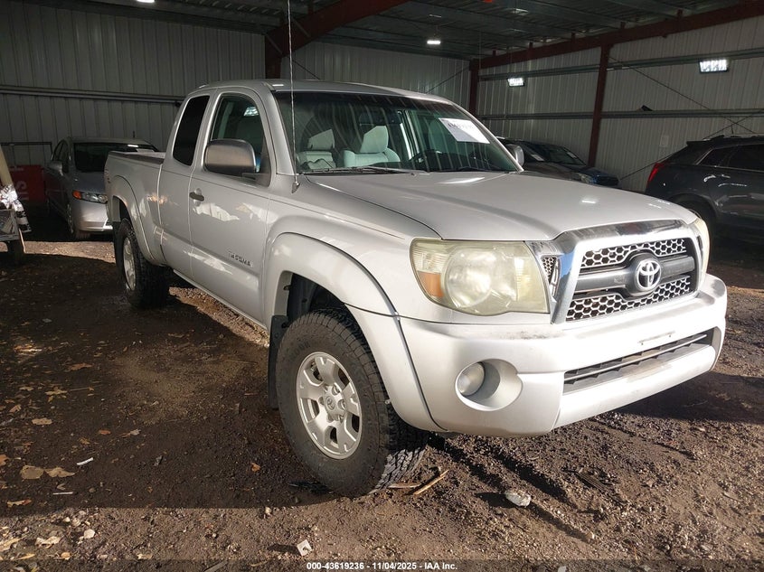 TOYOTA TACOMA BASE V6