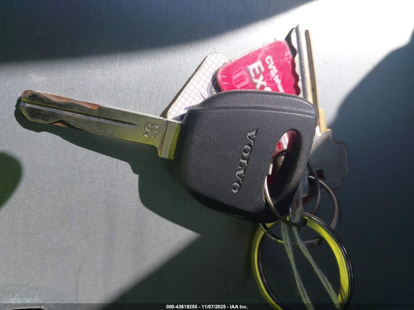 2004 Volvo Xc90 2.5T Awd VIN: YV1CZ59H441084214 Lot: 43619250