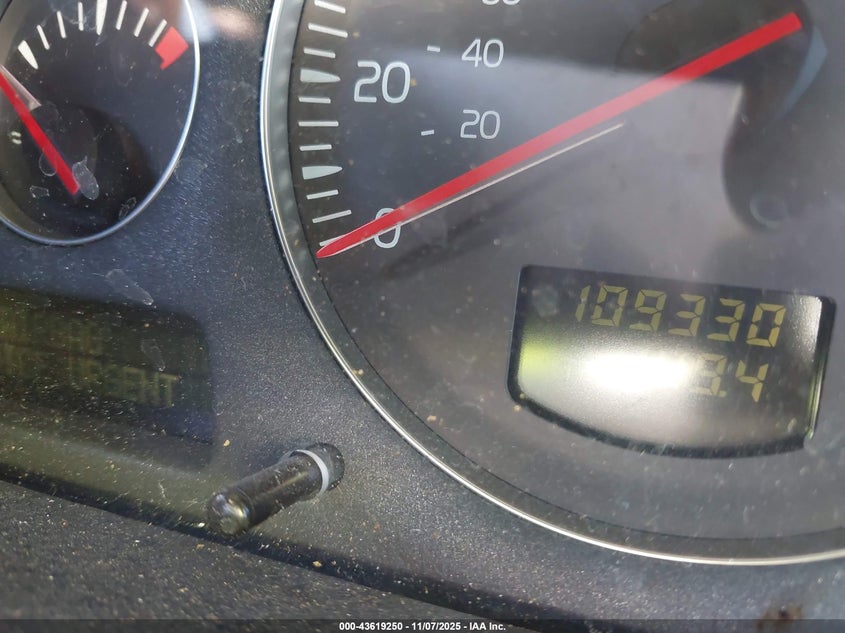 2004 Volvo Xc90 2.5T Awd VIN: YV1CZ59H441084214 Lot: 43619250