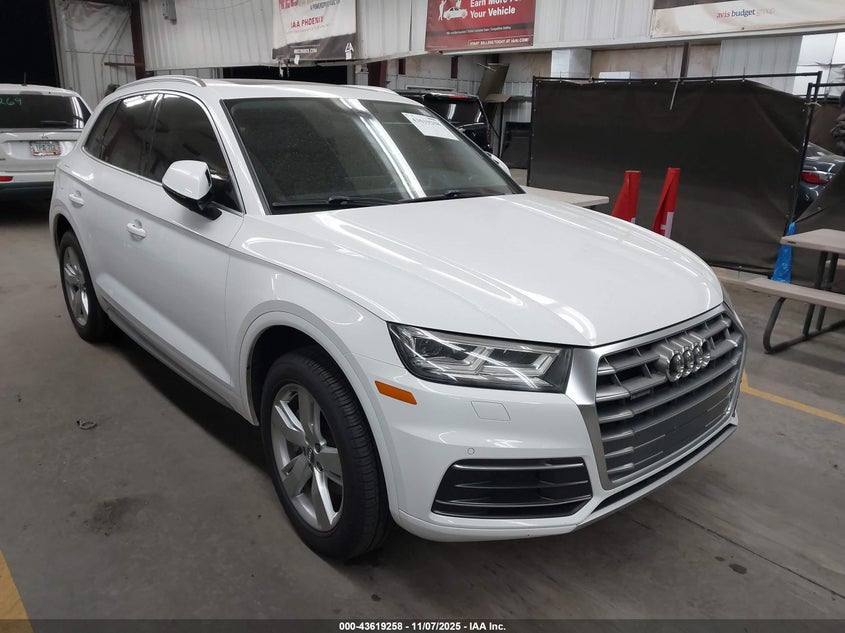 AUDI Q5 2.0T PREMIUM/2.0T TECH PREMIUM