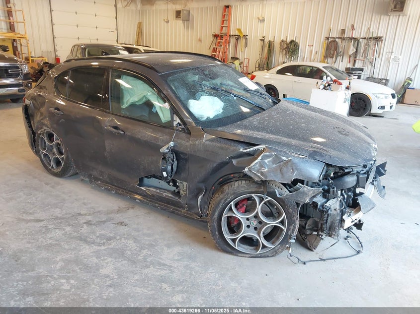 ALFA ROMEO STELVIO SPORT AWD