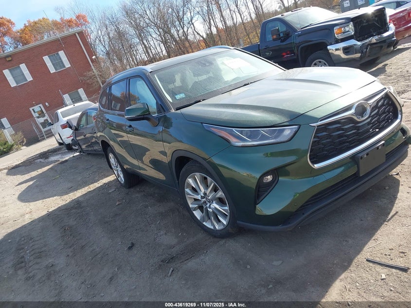 TOYOTA HIGHLANDER LIMITED