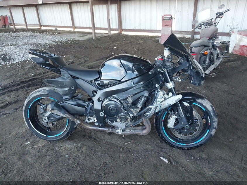 2020 SUZUKI GSX-R750 JS1GR7MA8L7100157