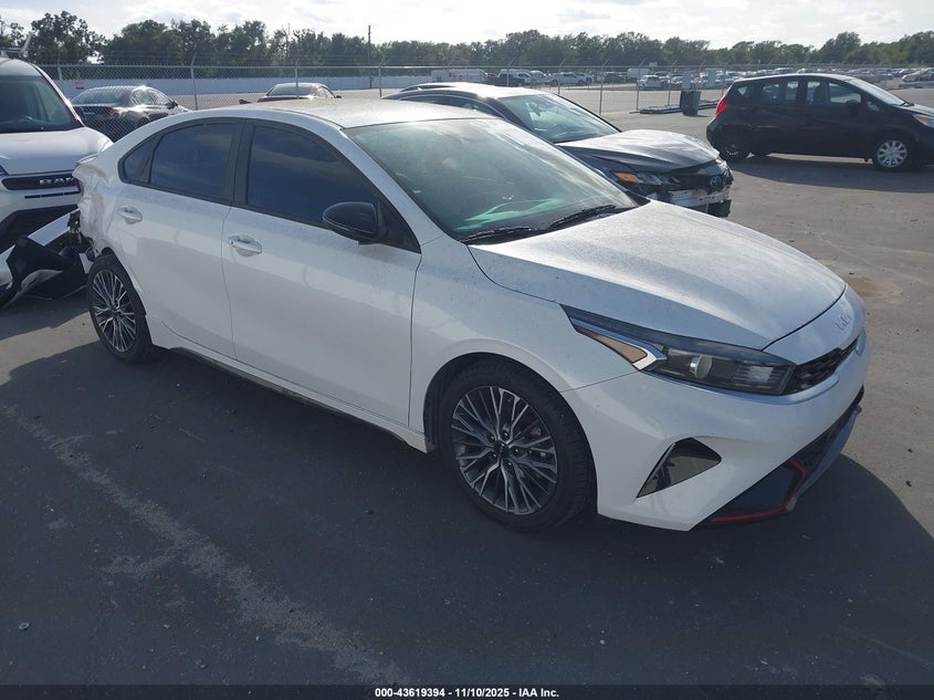 KIA FORTE GT-LINE