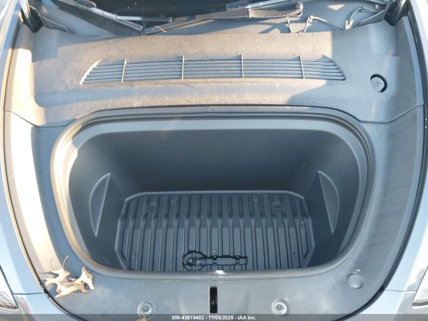 2023 Tesla Model Y Awd/Long Range Dual Motor All-Wheel Drive VIN: 7SAYGDEE0PF615379 Lot: 43619402