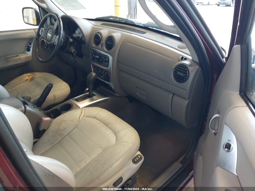 1J8GL58K93W582179 2003 JEEP LIBERTY (NORTH AMERICA) photo no. 5