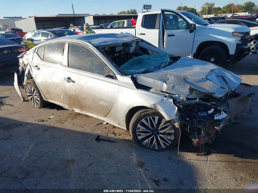 NISSAN ALTIMA SV FWD