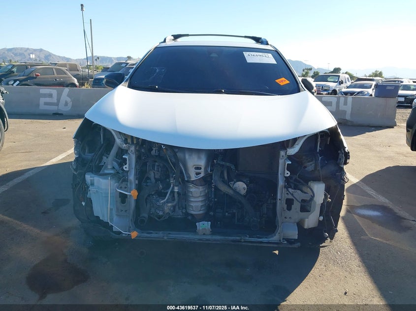 2017 TOYOTA RAV4 LE JTMZFREV6HJ710816