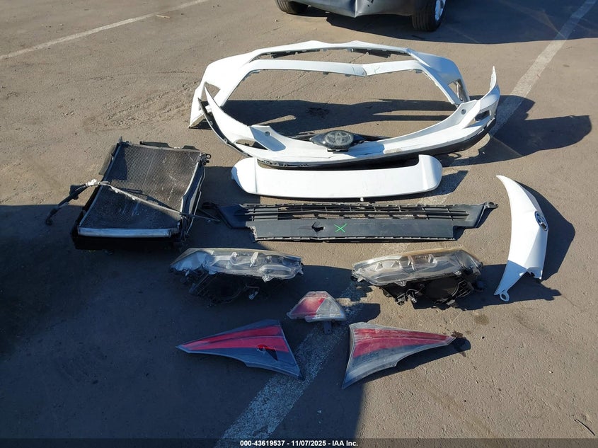 2017 TOYOTA RAV4 LE JTMZFREV6HJ710816