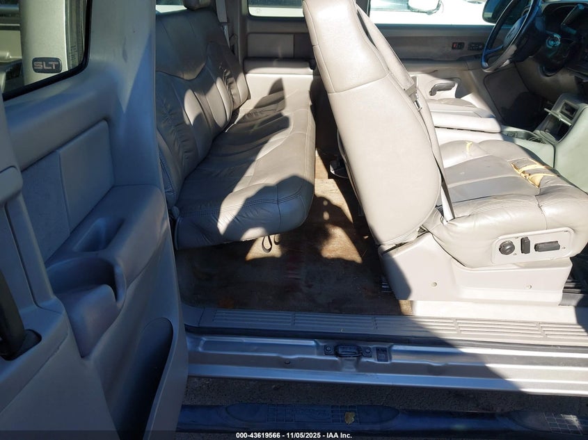 2000 GMC Sierra 1500 Sl VIN: 2GTEC19T9Y1168672 Lot: 43619566