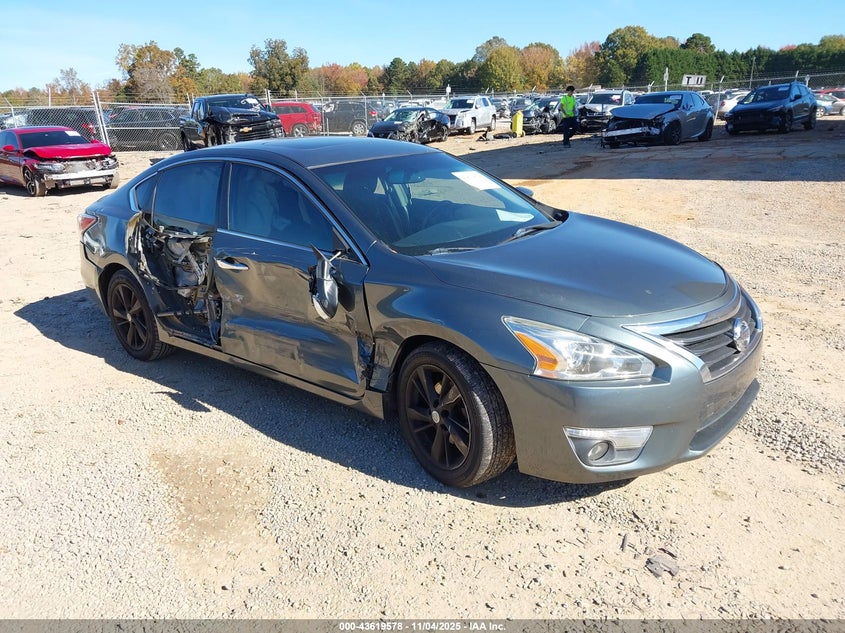 NISSAN ALTIMA 2.5 SV