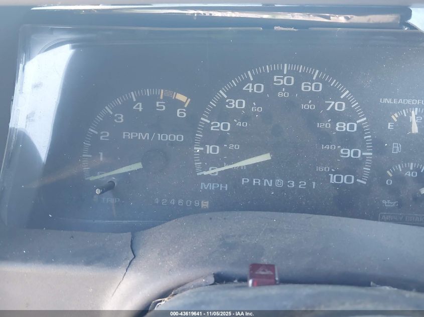 1996 Chevrolet Gmt-400 C1500 VIN: 2GCEC19W3T1119227 Lot: 43619641