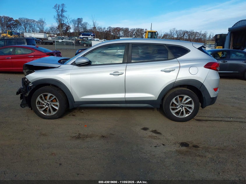 2018 HYUNDAI TUCSON SE - KM8J23A49JU770396