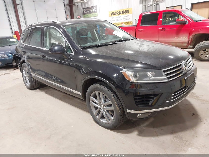 VOLKSWAGEN TOUAREG V6 LUX