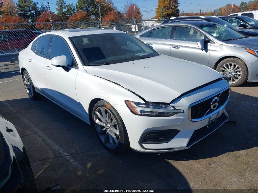 VOLVO S60 T5 MOMENTUM