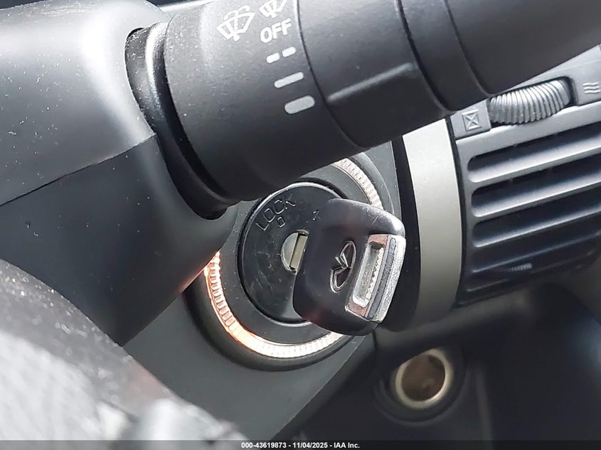 2003 Infiniti G35 Base W/Leather VIN: JNKCV54E53M210221 Lot: 43619873