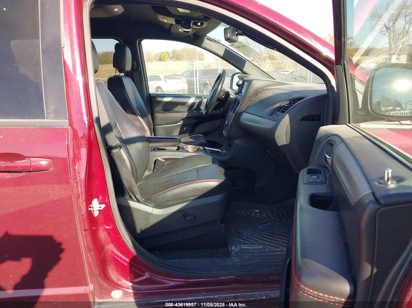 2019 DODGE GRAND CARAVAN GT - 2C4RDGEG0KR725021