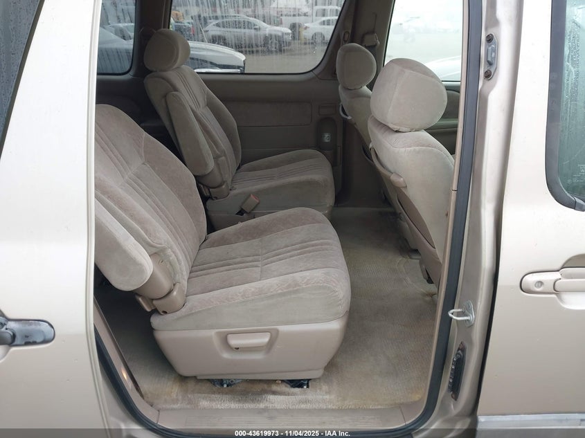 2000 Toyota Sienna Le VIN: 4T3ZF13C0YU238438 Lot: 43619973