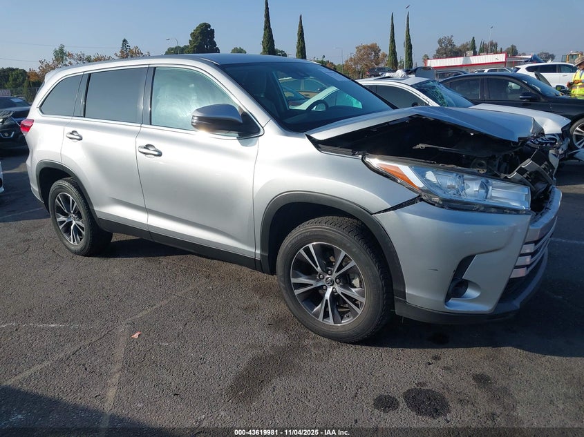 TOYOTA HIGHLANDER LE