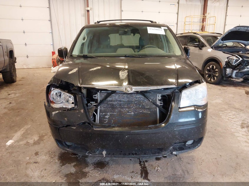 2008 Chrysler Town & Country Touring VIN: 2A8HR54P08R829495 Lot: 43620021