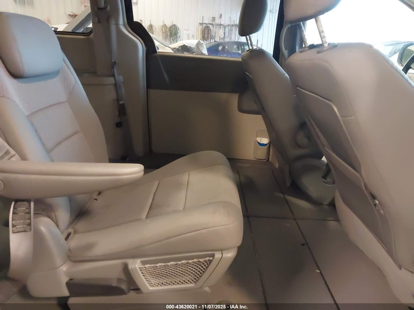 2008 Chrysler Town & Country Touring VIN: 2A8HR54P08R829495 Lot: 43620021