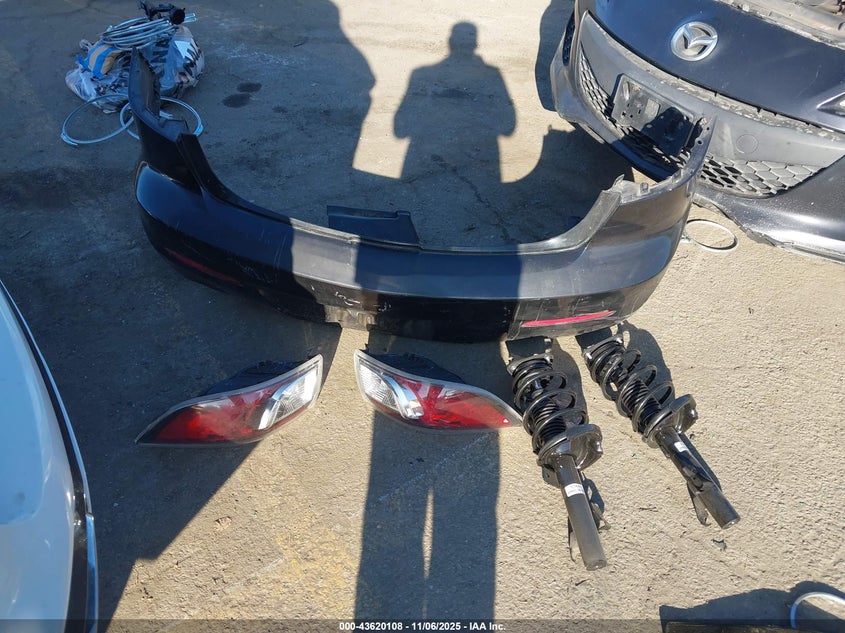 2013 MAZDA MAZDA3 I GRAND TOURING - JM1BL1WPXD1810911