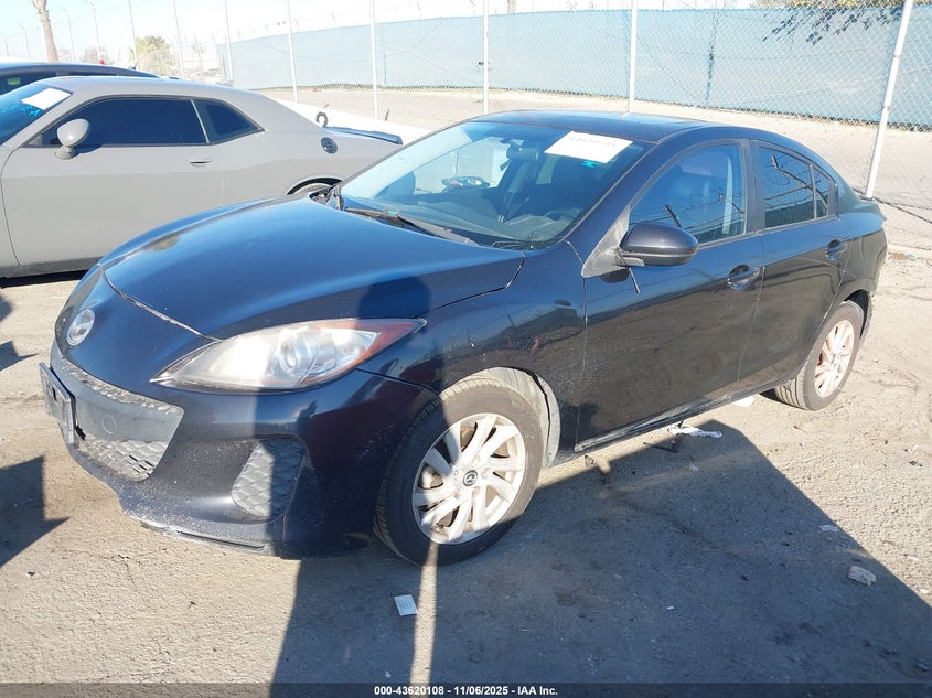 2013 MAZDA MAZDA3 I GRAND TOURING - JM1BL1WPXD1810911