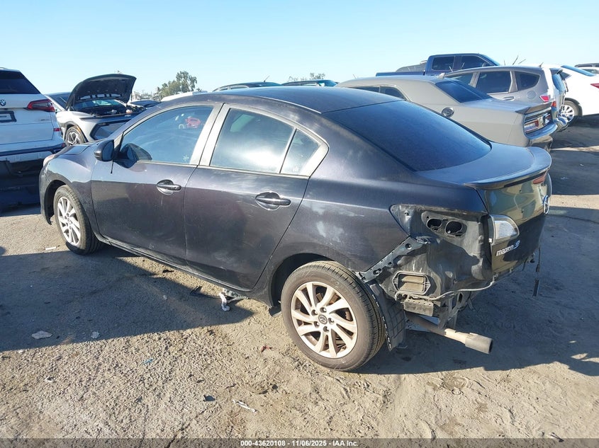 2013 MAZDA MAZDA3 I GRAND TOURING - JM1BL1WPXD1810911