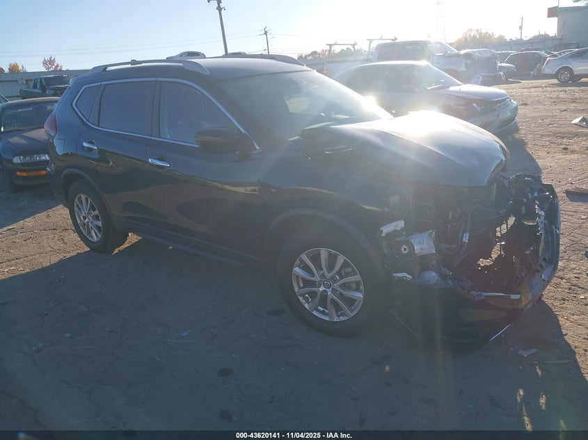 NISSAN ROGUE SV FWD