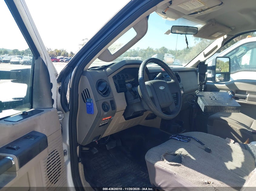 2008 Ford F-450 Chassis Xl/Xlt VIN: 1FDXF46Y98EA55283 Lot: 43620310