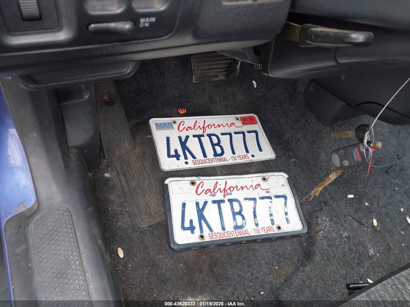 2000 Honda Cr-V Ex VIN: JHLRD1868YC027261 Lot: 43620332