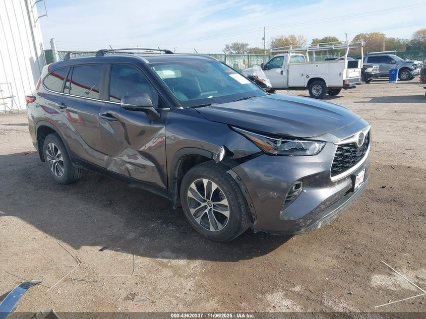 TOYOTA HIGHLANDER XLE