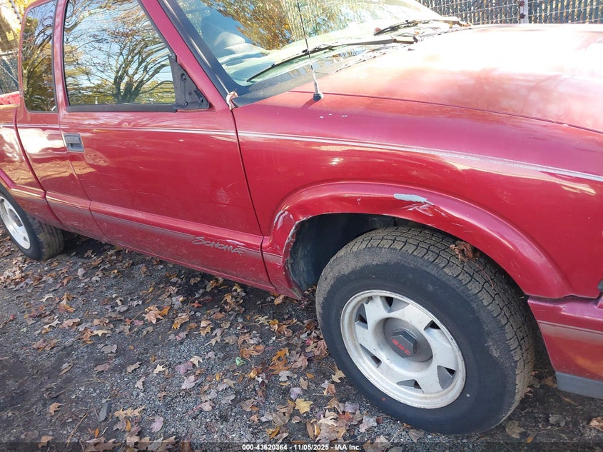 1998 GMC Sonoma Sls VIN: 1GTCS1940W8520986 Lot: 43620364