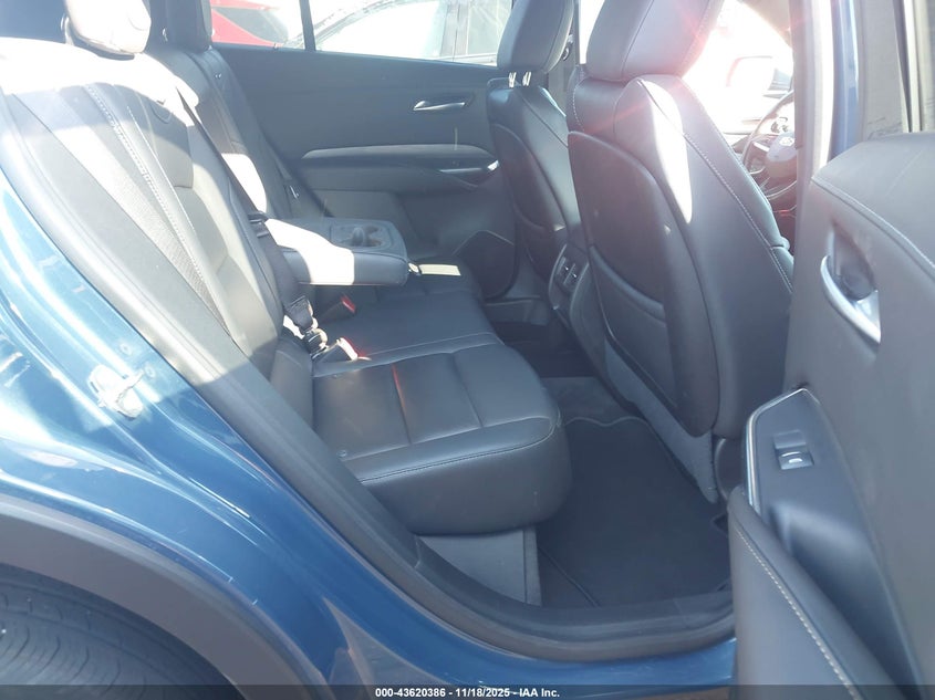 1GYFZCR43RF140197 2024 CADILLAC XT4 photo no. 8
