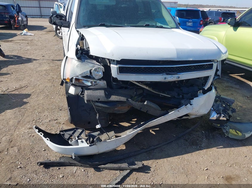 2008 Chevrolet Tahoe Lt VIN: 1GNFC13J78R249731 Lot: 43620456