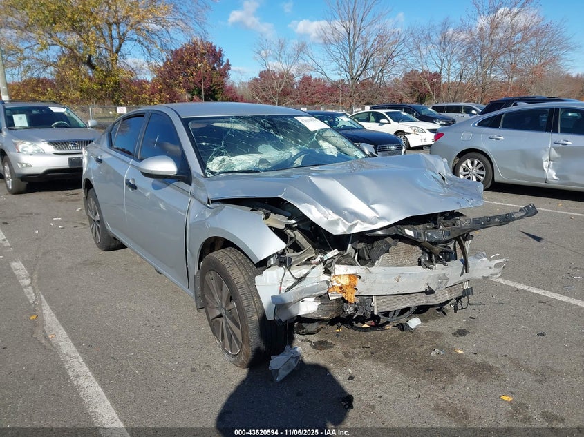 NISSAN ALTIMA SV INTELLIGENT AWD