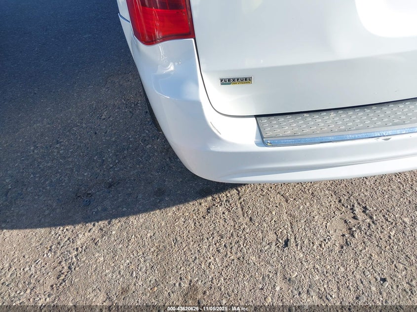 2014 Chrysler Town & Country Touring VIN: 2C4RC1BG0ER403133 Lot: 43620626