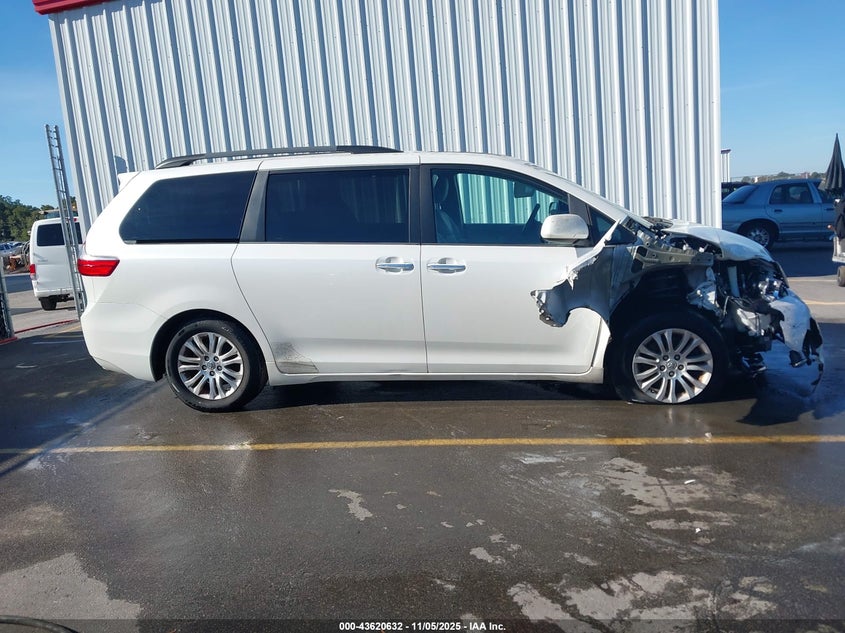 2015 TOYOTA SIENNA XLE PREMIUM 8 PASSENGER 5TDYK3DCXFS543347