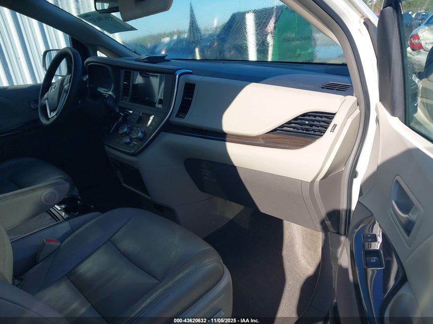 2015 TOYOTA SIENNA XLE PREMIUM 8 PASSENGER 5TDYK3DCXFS543347