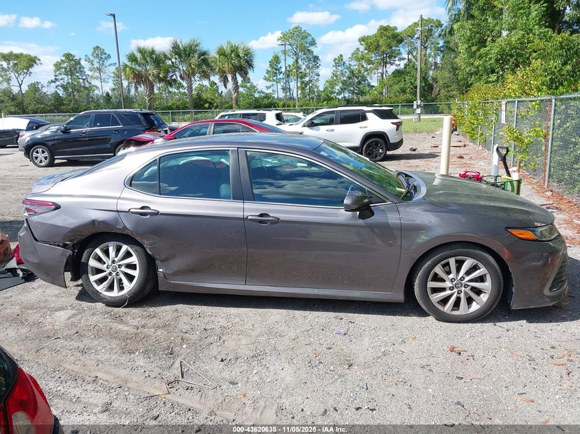 2022 TOYOTA CAMRY LE 4T1C11AK2NU631229