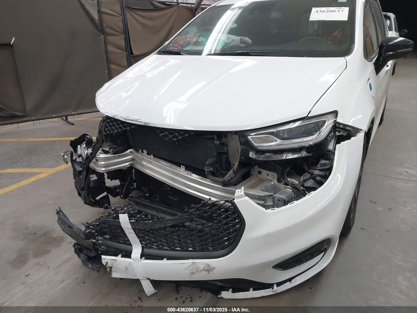 2024 Chrysler Pacifica Hybrid S Appearance Pkg VIN: 2C4RC1S72RR104121 Lot: 43620637