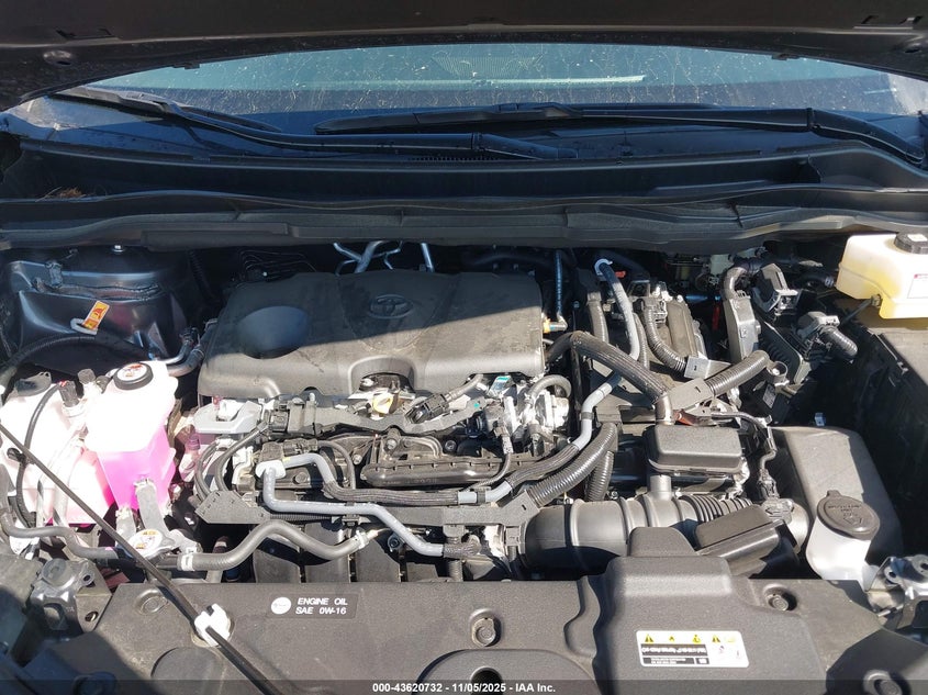 2025 TOYOTA SIENNA XLE 8 PASSENGER 5TDYRKEC5SS253418