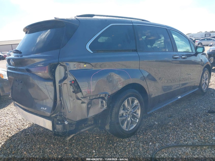 2025 TOYOTA SIENNA XLE 8 PASSENGER 5TDYRKEC5SS253418