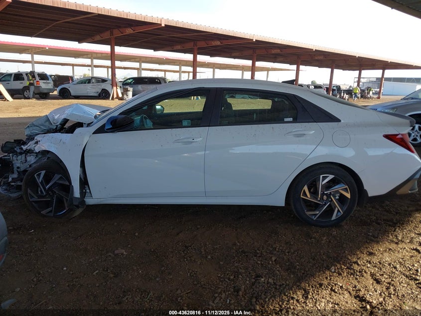 KMHLM4DG3SU961845 2025 HYUNDAI ELANTRA photo no. 14