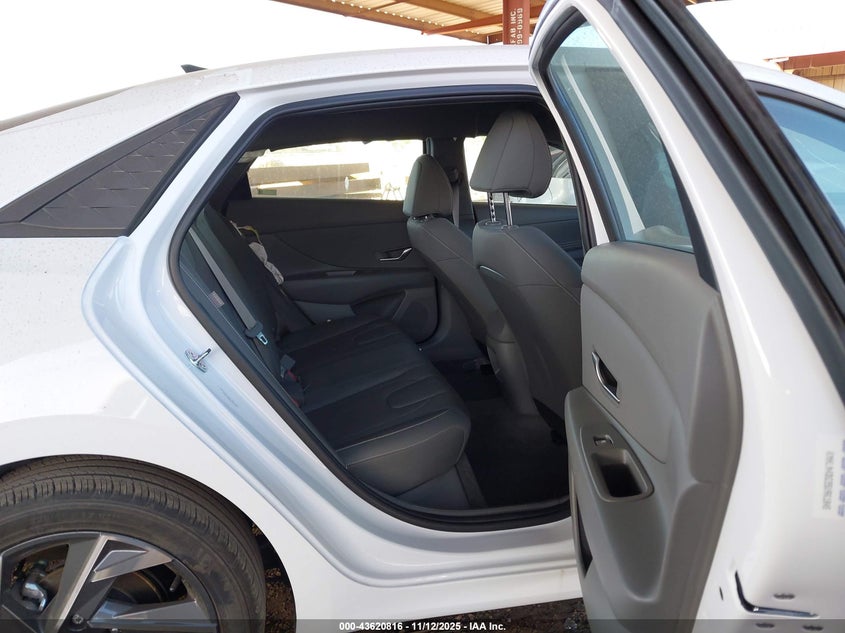 KMHLM4DG3SU961845 2025 HYUNDAI ELANTRA photo no. 8