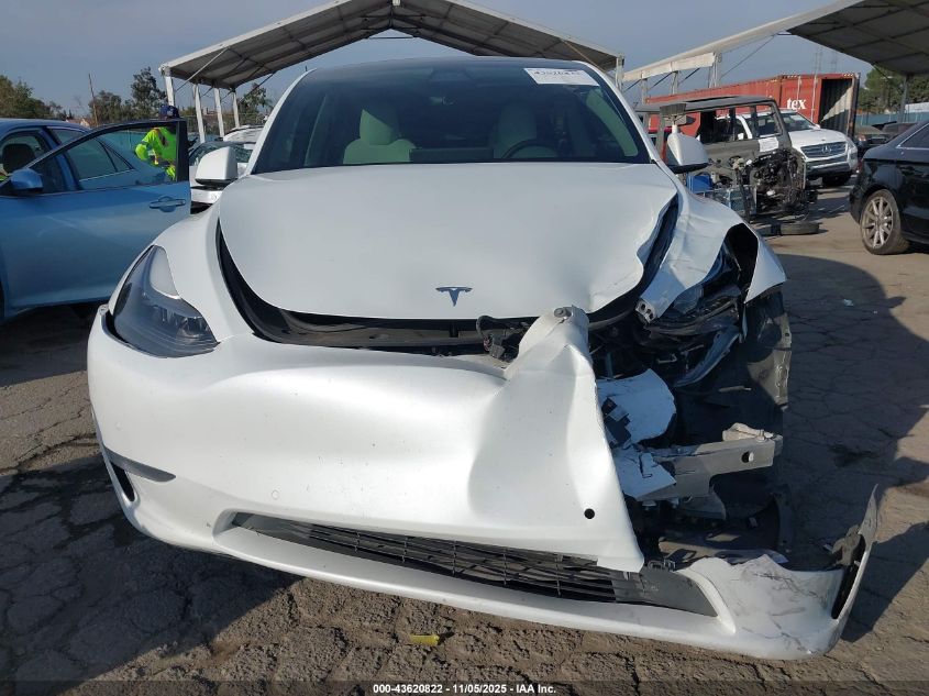 2022 Tesla Model Y Performance Dual Motor All-Wheel Drive VIN: 7SAYGDEF7NF407652 Lot: 43620822