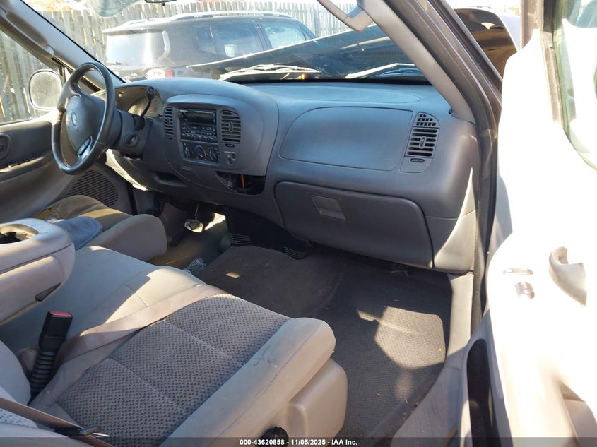 2FTRX17W74CA99417 2004 FORD F-150 photo no. 5