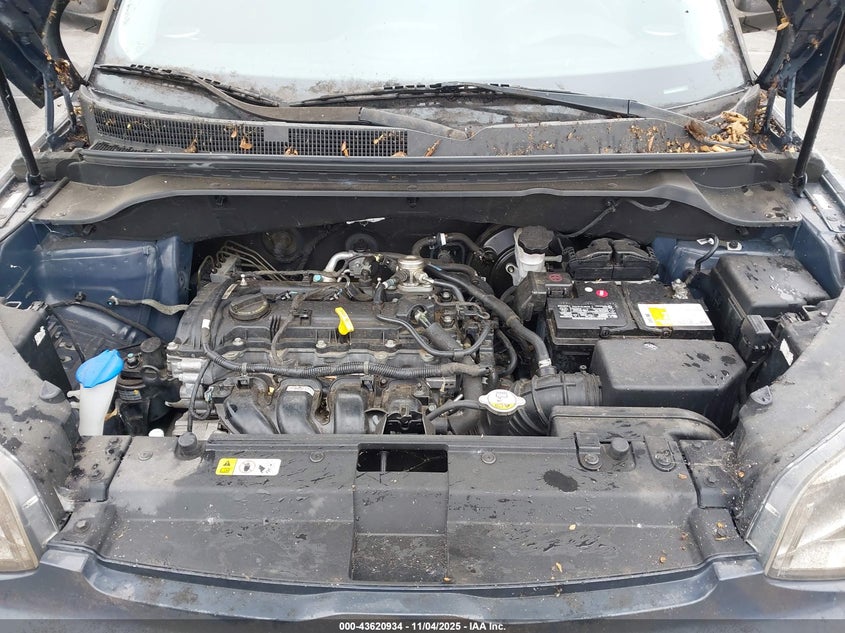 2015 KIA SOUL + - KNDJP3A52F7183400